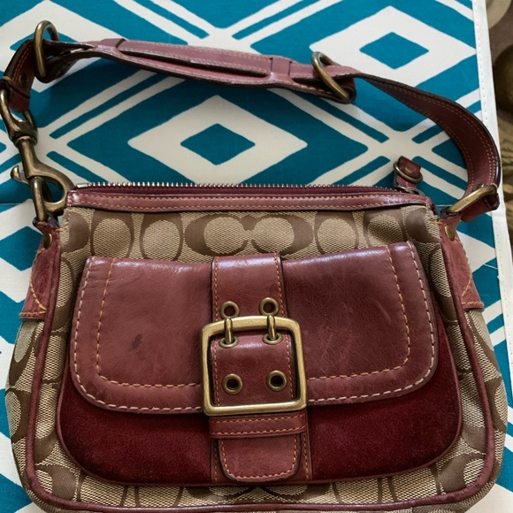 Small Coach handbag . Great condition! - Picture 1 of 6